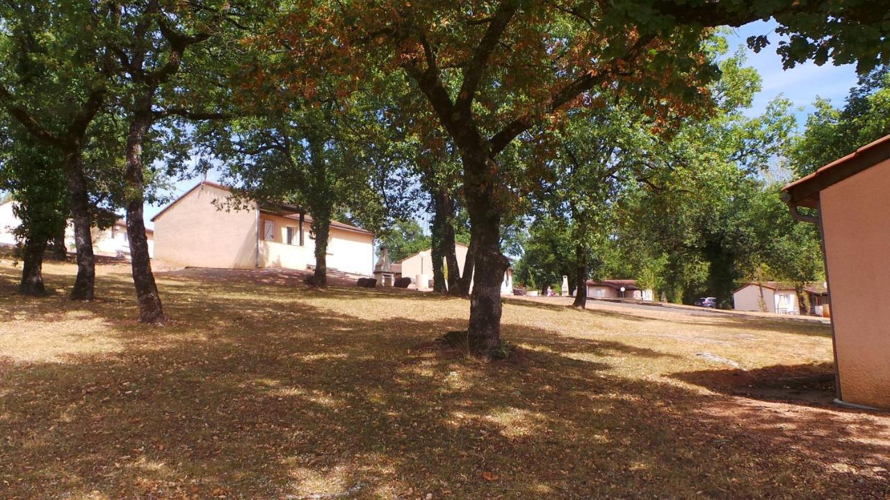 Les Sentiers Du Causse Ξενοδοχείο Lentillac du Causse Εξωτερικό φωτογραφία